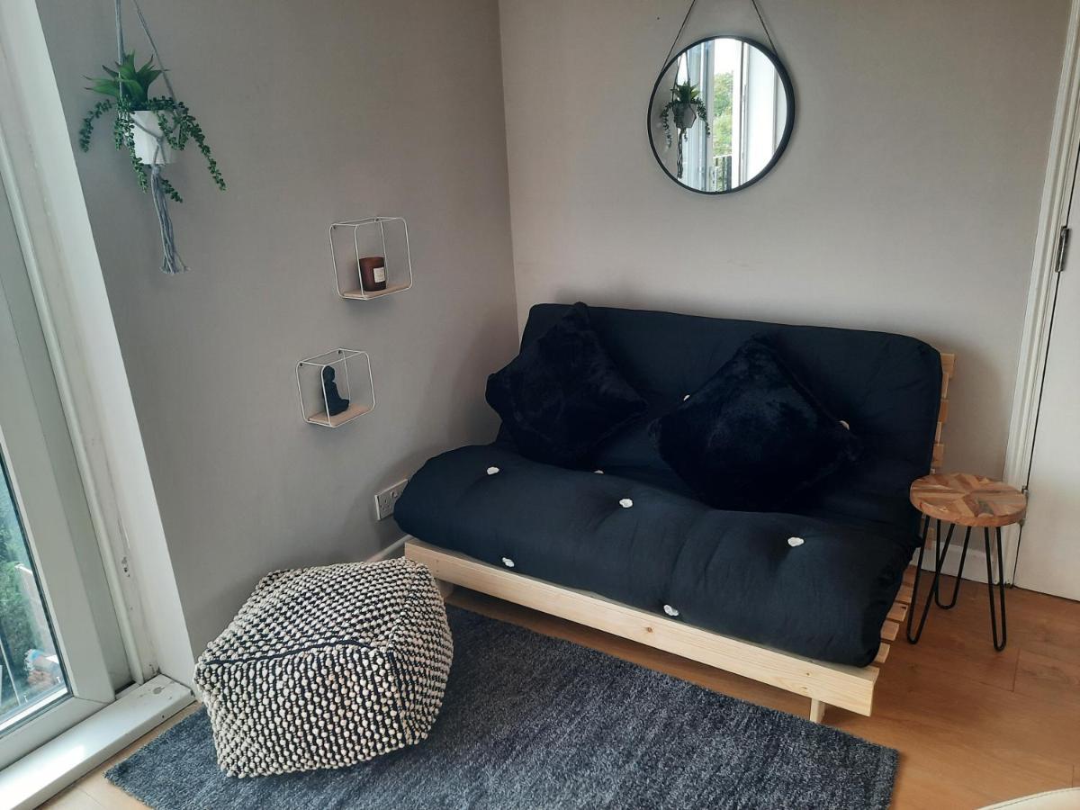 Alross Studio Flat / Private Bathroom Londra Dış mekan fotoğraf